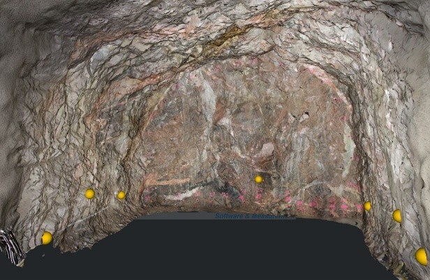 Figure 4. Arrangement of GCPs (yellow spheres) on a tunnel excavation.
