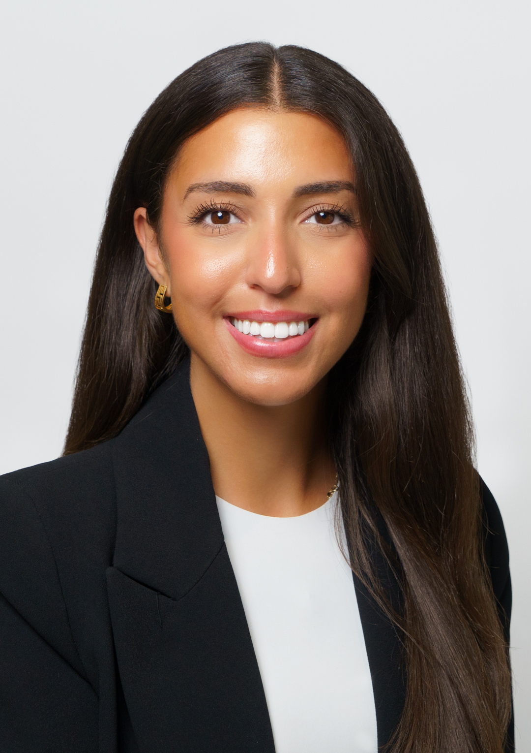 Headshot hi res 207