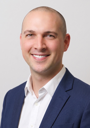 Headshot website 176